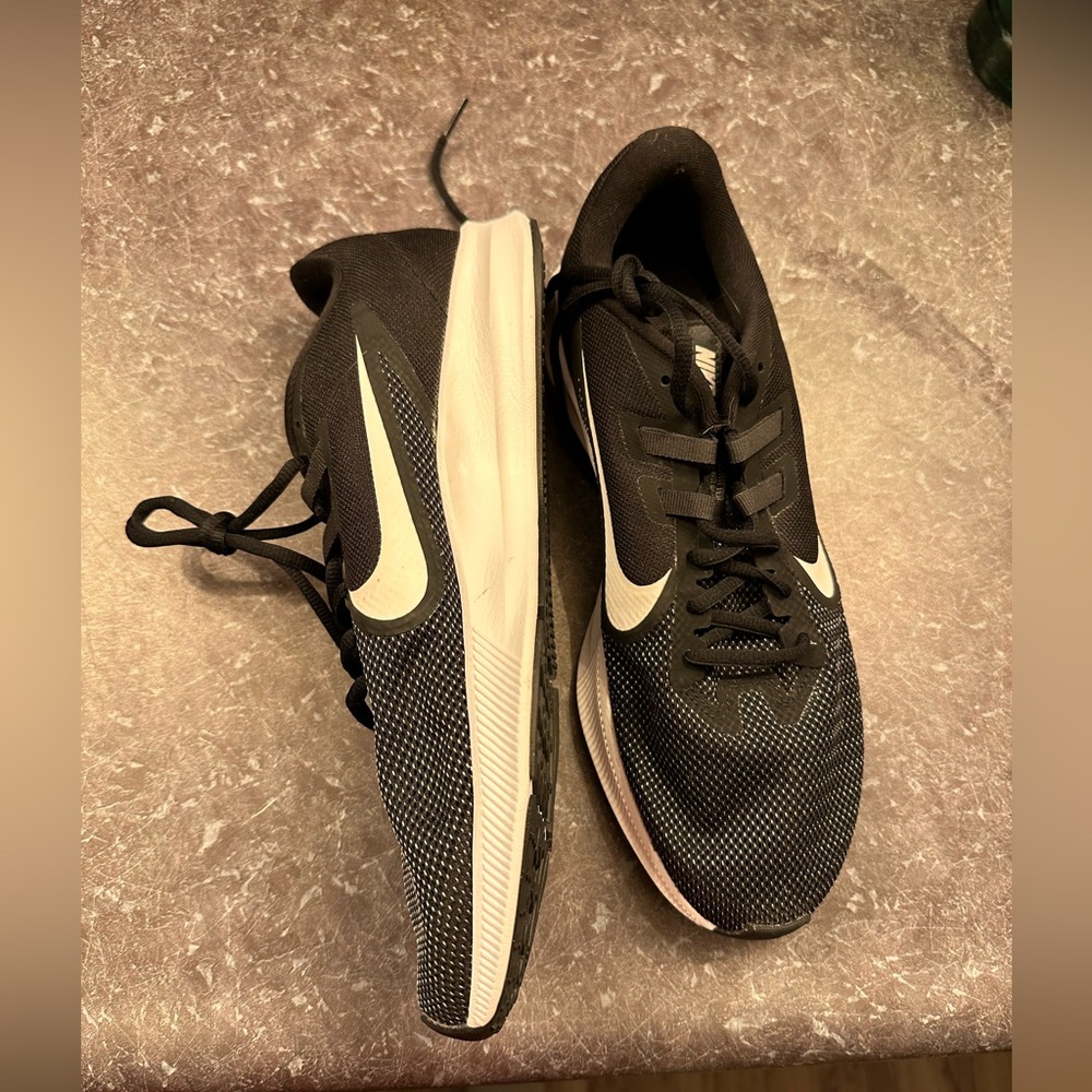 Nike Women’s Running Shoes Size 10